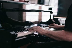 Read more about the article Moving Melodies: The Importance of Professional Musical Instrument Movers