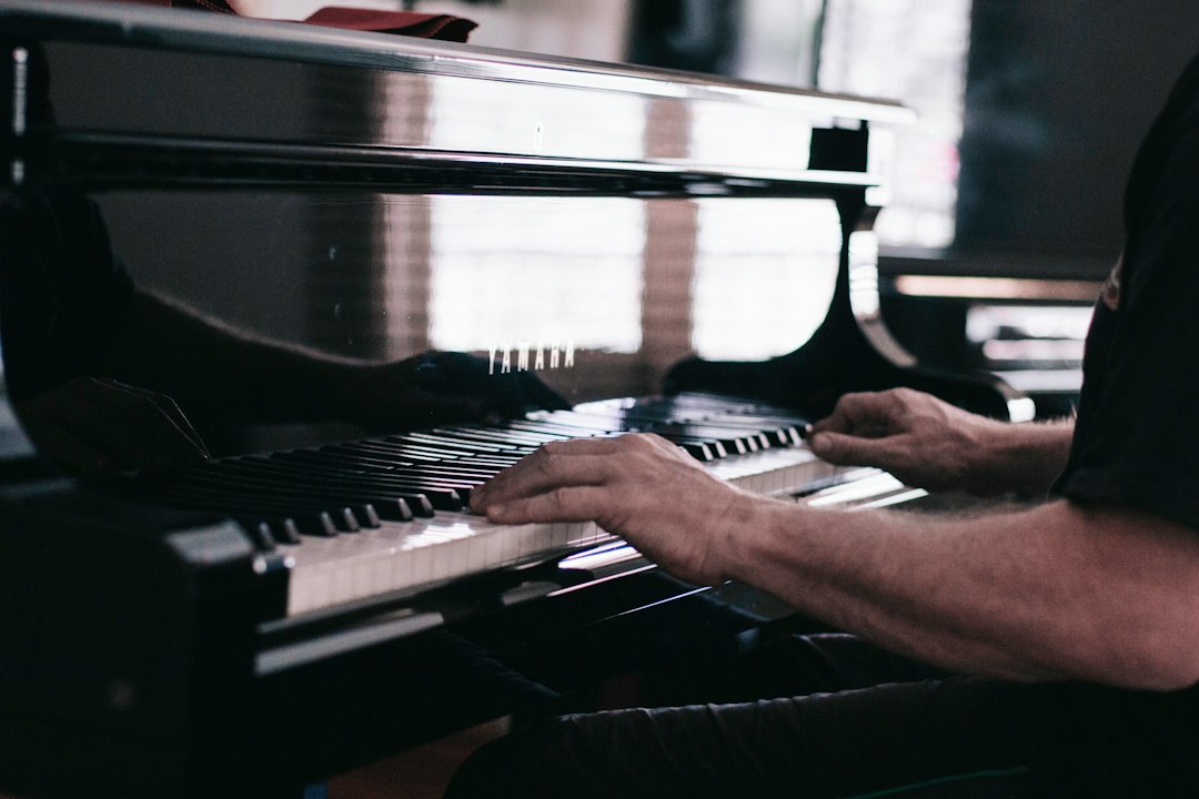 You are currently viewing Moving Melodies: The Importance of Professional Musical Instrument Movers